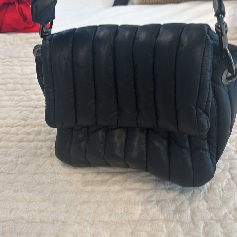 Handbag - Picture 2 of 5